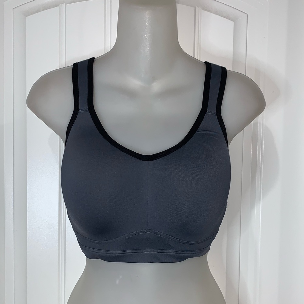 L I V I Gray Sports Bra 38C NWOT